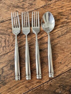 Stephanie (Stainless) Fork by Towle Silver spoon & forks